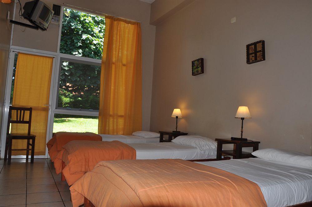 Iguazu Inn Hostel 伊瓜苏港 外观 照片